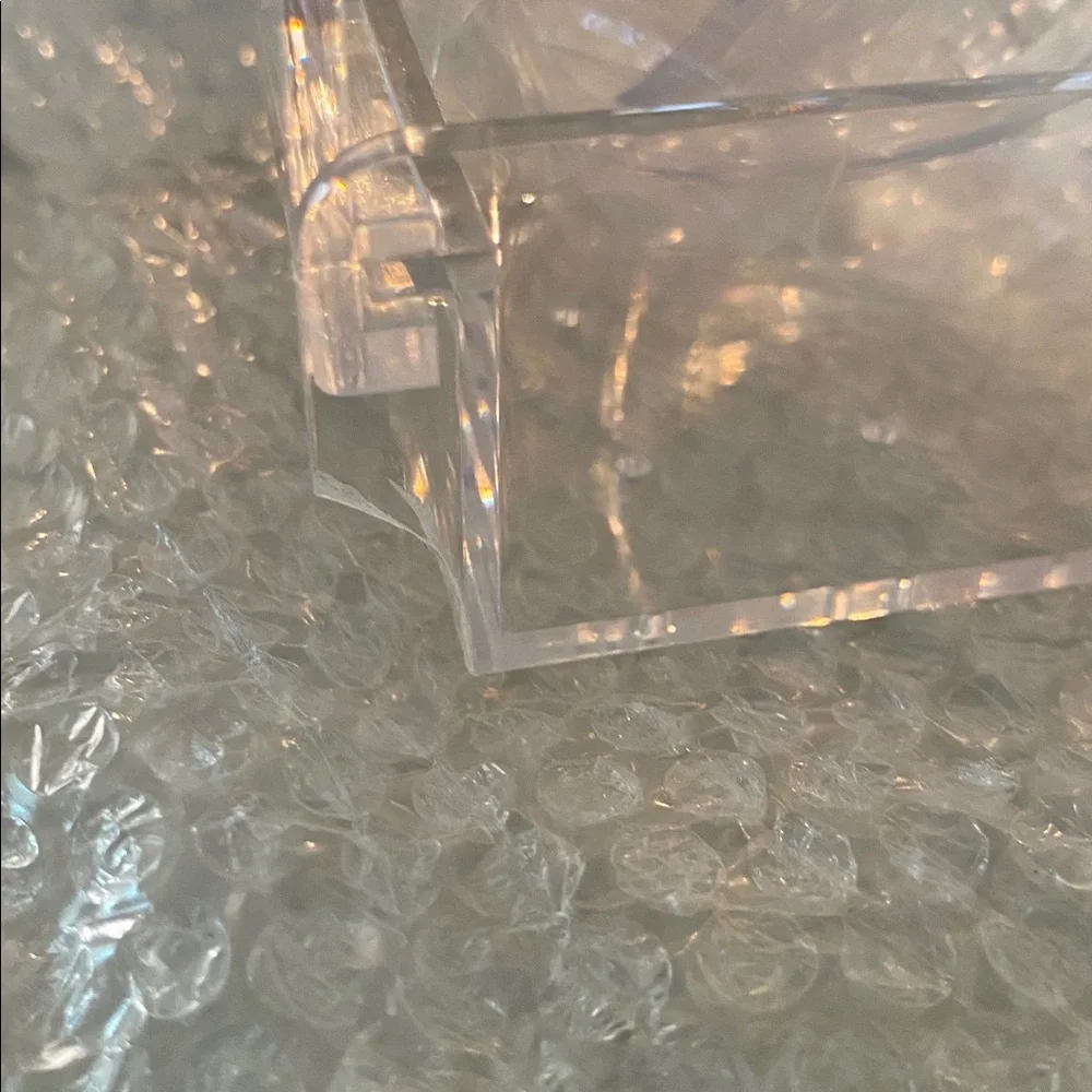 Transparent Window Wild Bird Feeder with Suction Cups